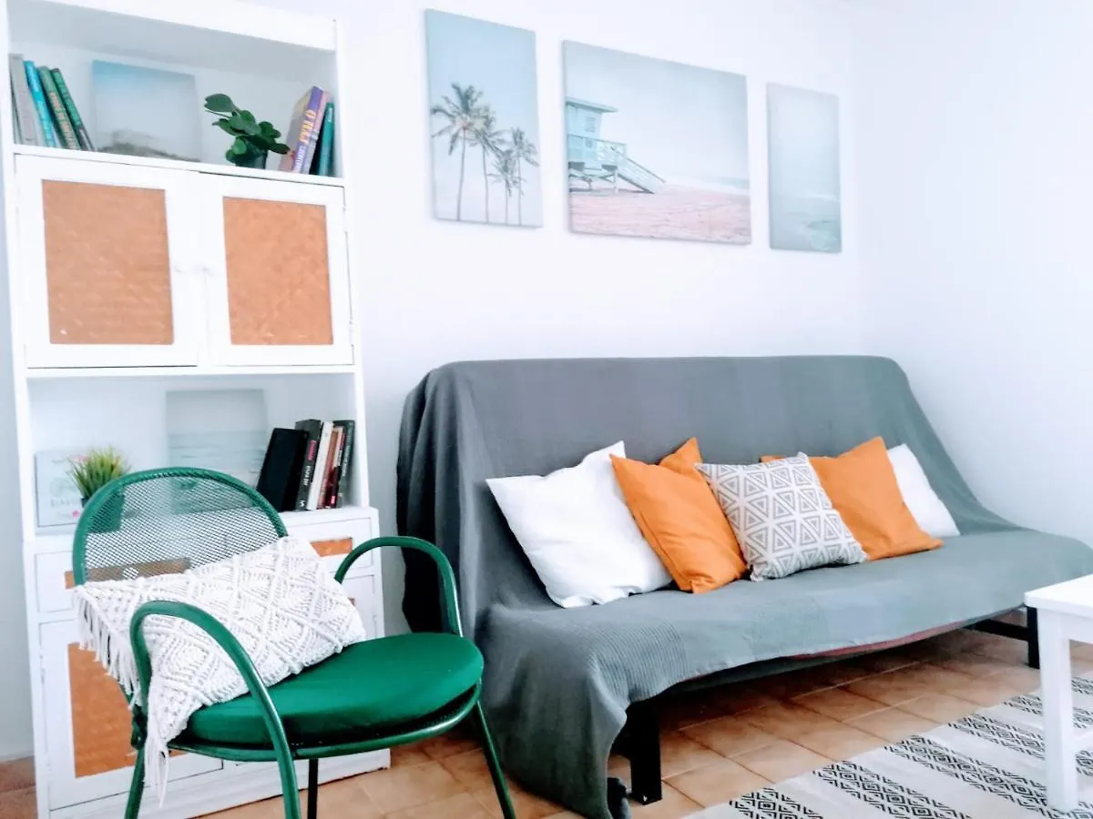 Lovely Apartment 500 M Walk To The Beach Portimão